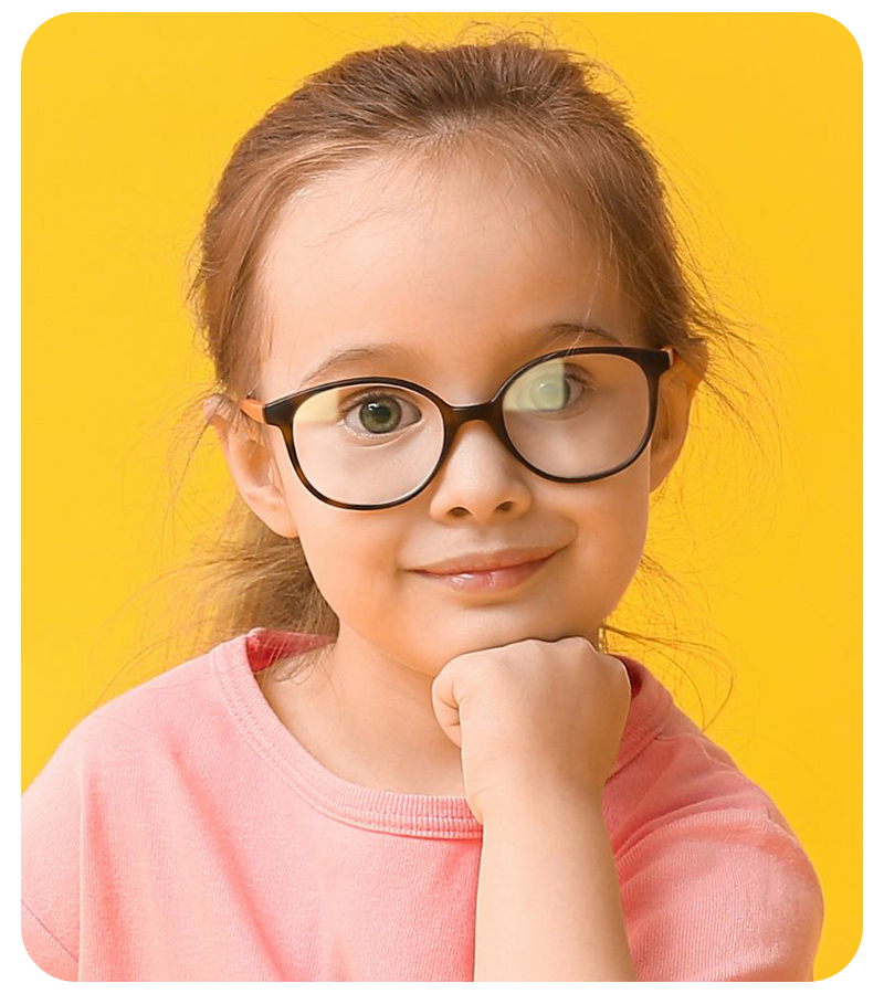 Portrait of a girl on a yellow background with glasses and a lot of glasses glare reflection